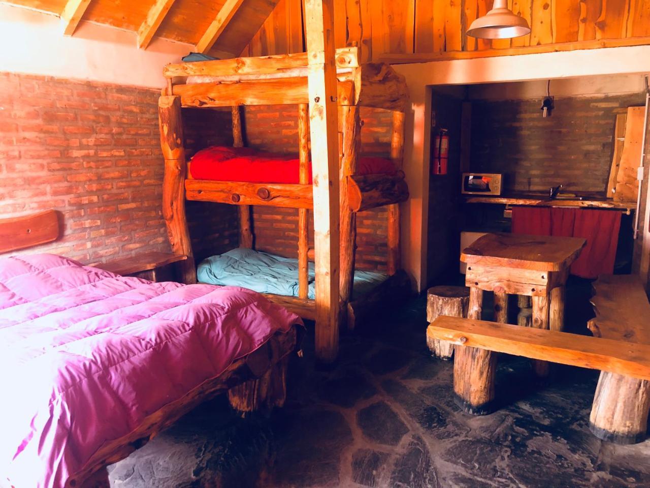 Хостел Cabanas Pehuenia Эль-Больсон Экстерьер фото